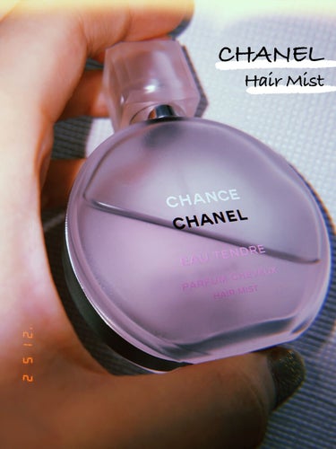 ❁⃘*.ﾟCHANELヘアミスト❁⃘*.ﾟ

今回はわたしのお気に入りヘアミスト
CHANELチャンス オー タンドゥル ヘア ミスト
のご紹介です〜✨

わたしまだ大学生なので、デパコスをやすやす買え