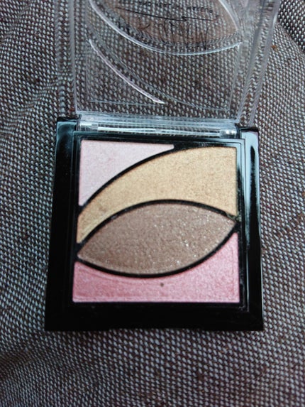 UR GLAM VELVET EYE COLOR PALETTE/U R GLAM/アイシャドウパレットを使ったクチコミ(2枚目)