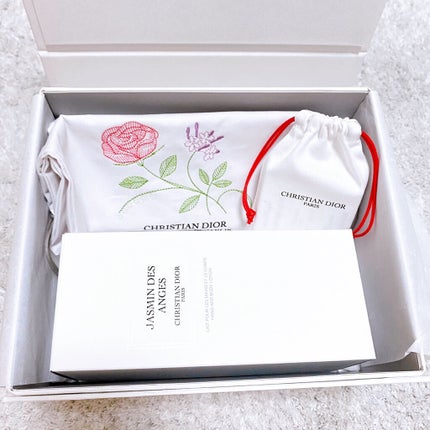 Dior メゾン クリスチャン ディオール ジャスミン デ ザンジュ ハンド&ボディ ローションのクチコミ「メゾンクリスチャンディオールのギフト💐
友達の引っ越し祝いに送ったもの!
ハンド*ボディー.....」(2枚目)