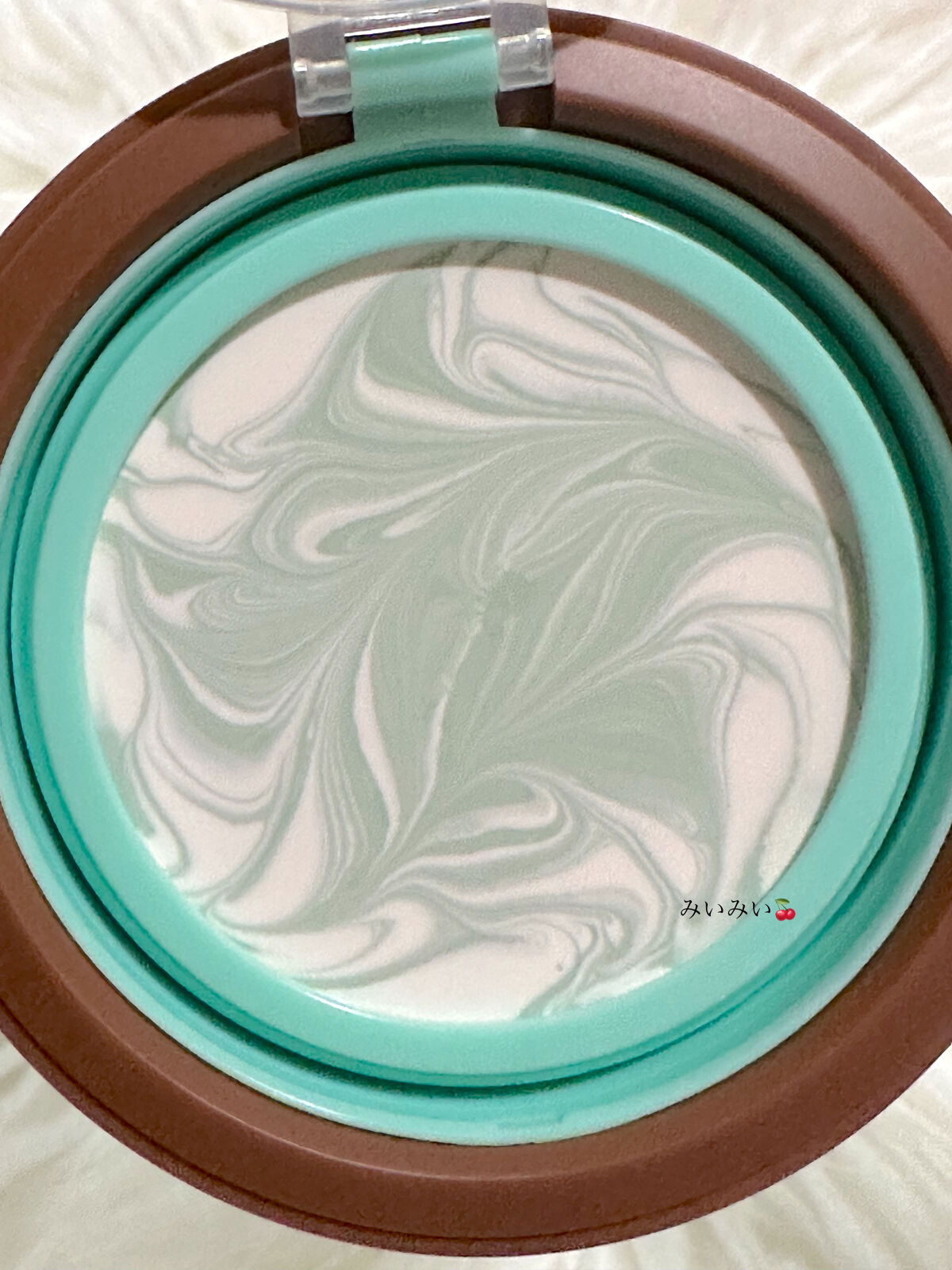 ジューシーパン スキンケアプライマー/A’pieu/化粧下地を使ったクチコミ（2枚目）