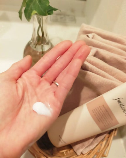 モイストアップ ジェル シャンプー/トリートメント/fuettarich (フエッタリッチ)/サロンシャンプーを使ったクチコミ(5枚目)