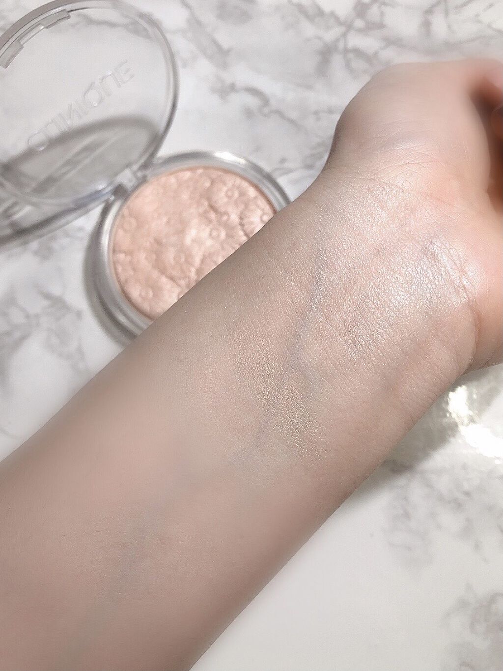 パウダー ポップ フラワー ハイライター/CLINIQUE/パウダーハイライトを使ったクチコミ（3枚目）