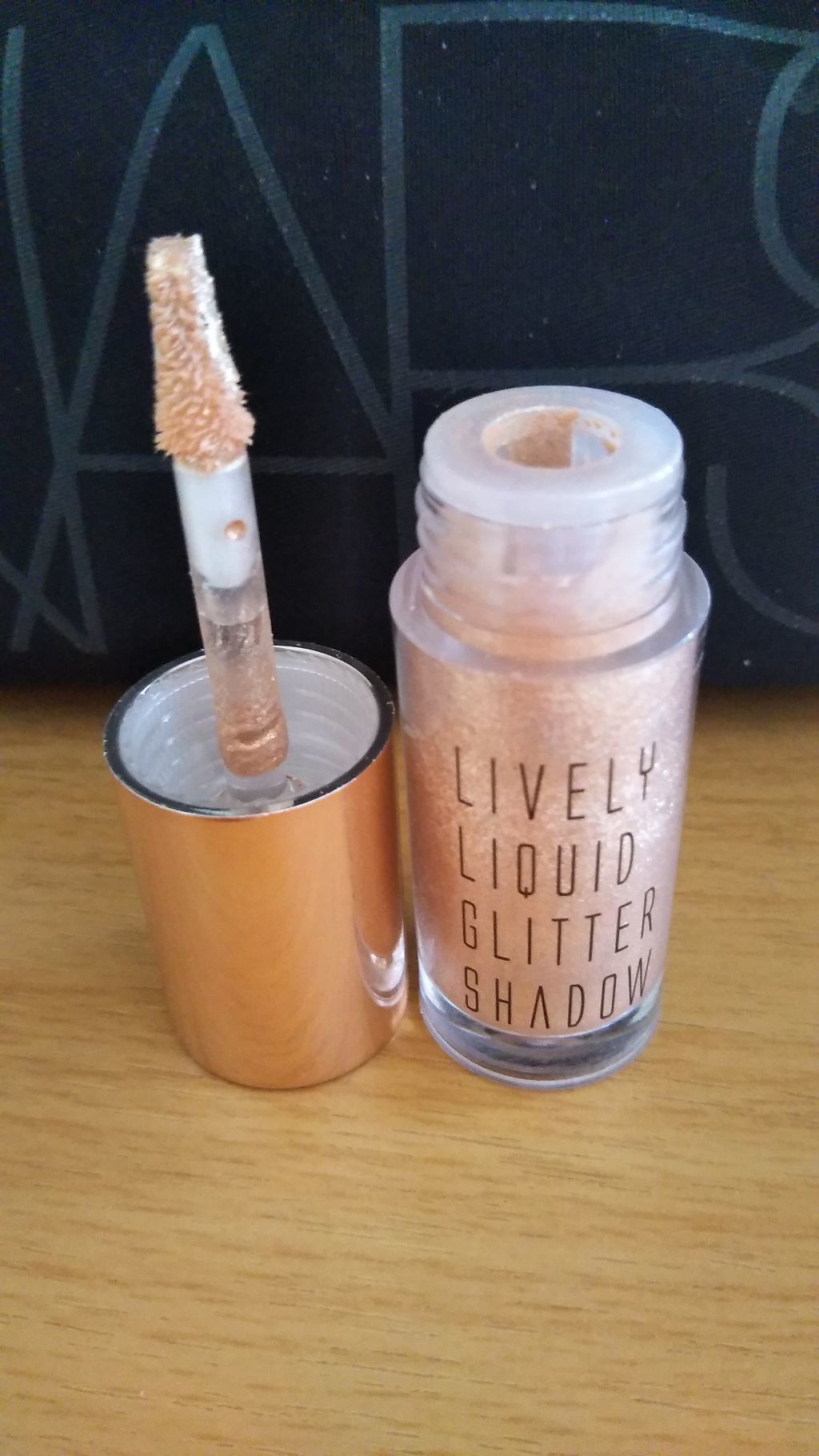 ライブリーリキッドグリッターシャドー/EGLIPS/グリッターを使ったクチコミ（2枚目）