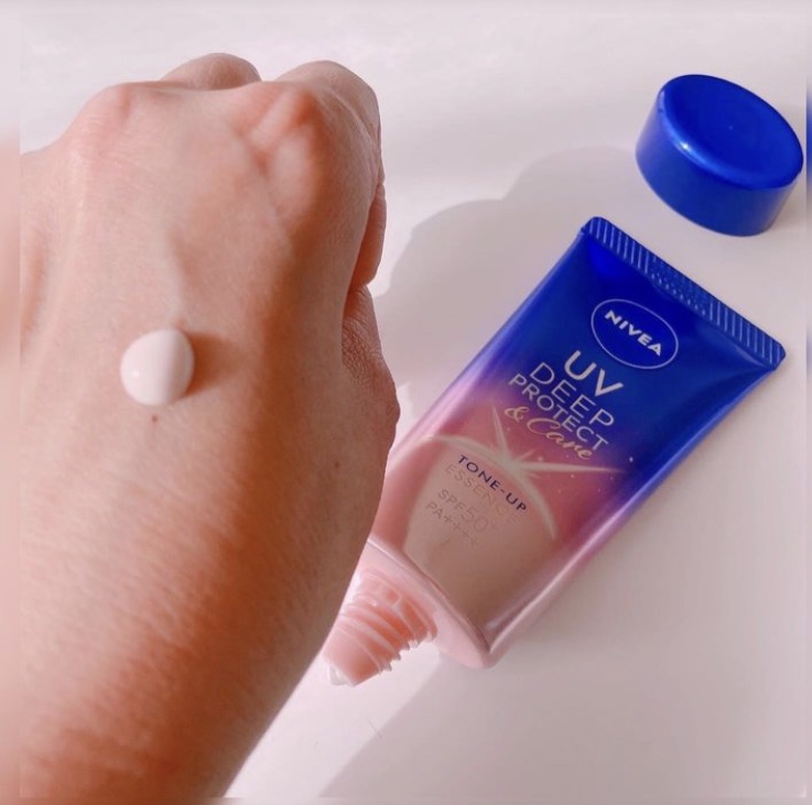 ニベアUV ディープ プロテクト＆ケア トーンアップ エッセンス/ニベア/日焼け止めローションを使ったクチコミ（3枚目）