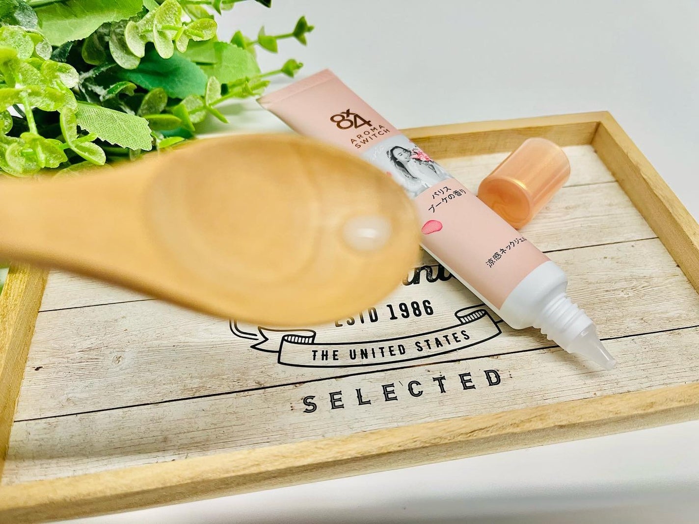 8x4 アロマスイッチ 涼感ネックジェル パリスブーケの香り/8x4/デオドラント・制汗剤を使ったクチコミ(3枚目)