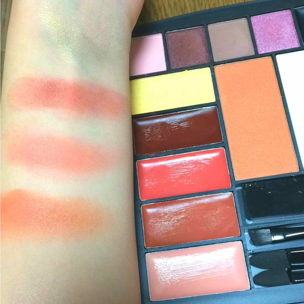 不思議の国のアリス on LIPS 「皆さんこんにちは☺︎2回目の投稿ではJELLY1月号の付録を紹..」(4枚目)