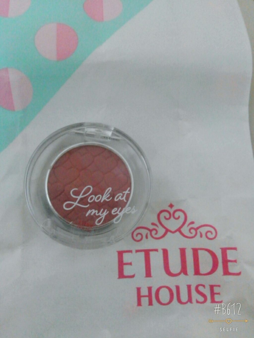 ルックアット マイアイ カフェ/ETUDE/単色アイシャドウを使ったクチコミ(3枚目)