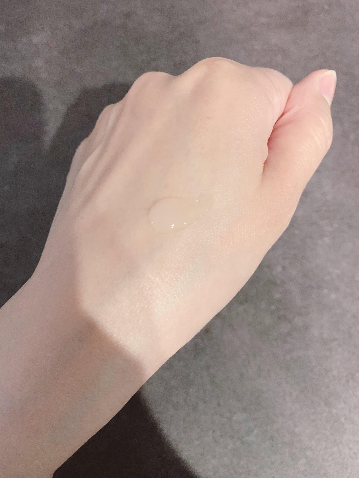 モイスチュアマイルドホワイト パーフェクトエッセンス/モイスチュアマイルド ホワイト/オールインワン化粧品を使ったクチコミ(2枚目)