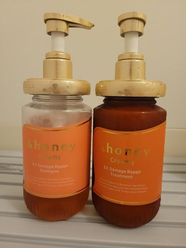 あ&honeyCreamy EXダメージリペアヘアトリートメント2.0です。
シャンプーとあわせての利用です。
【使った商品】
&honeyCreamy EXダメージリペアヘアトリートメント2.0
【香り】
甘めの香り
【テクスチャ】
割りと固め
【どんな人におすすめ？】
髪がパサつきやすい人におすすめの画像 その0