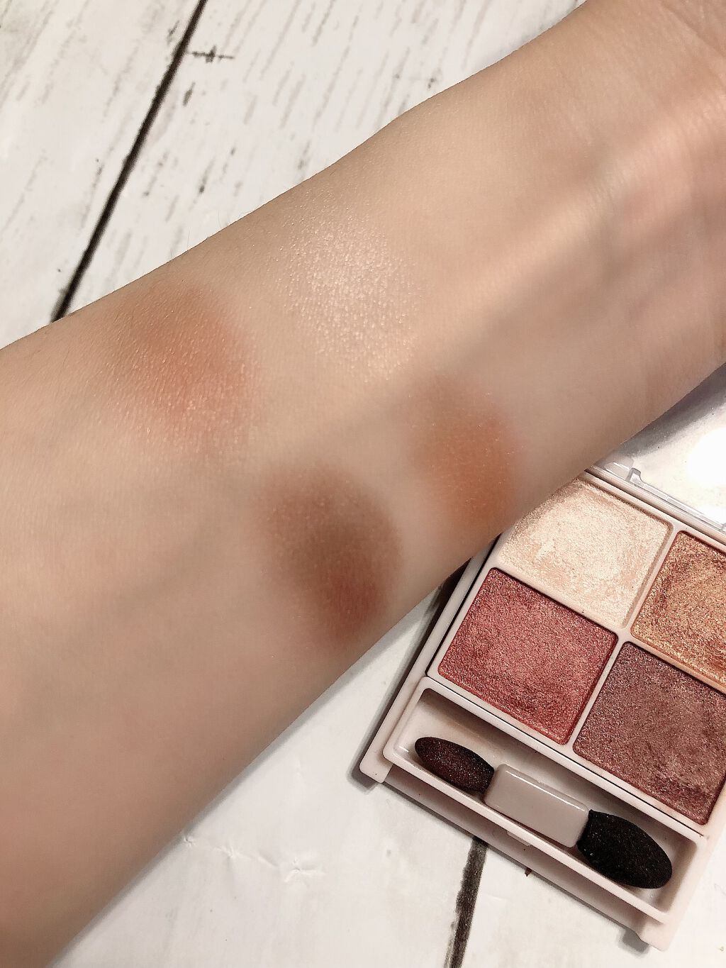 シルキースフレアイズ/キャンメイク/アイシャドウパレットを使ったクチコミ(3枚目)