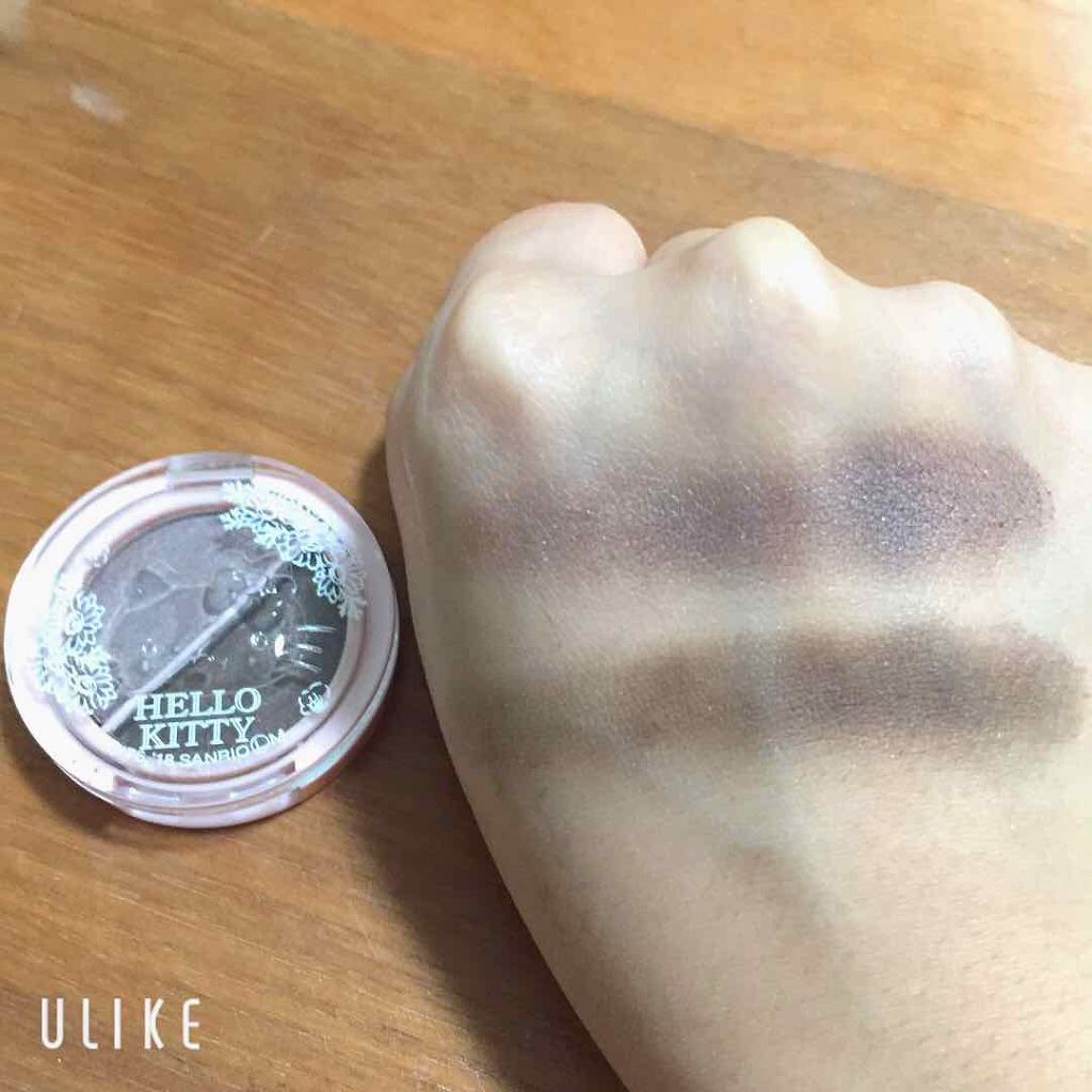 パウダーアイシャドウ ブルーミングキティ/DAISO/アイシャドウパレットを使ったクチコミ（2枚目）