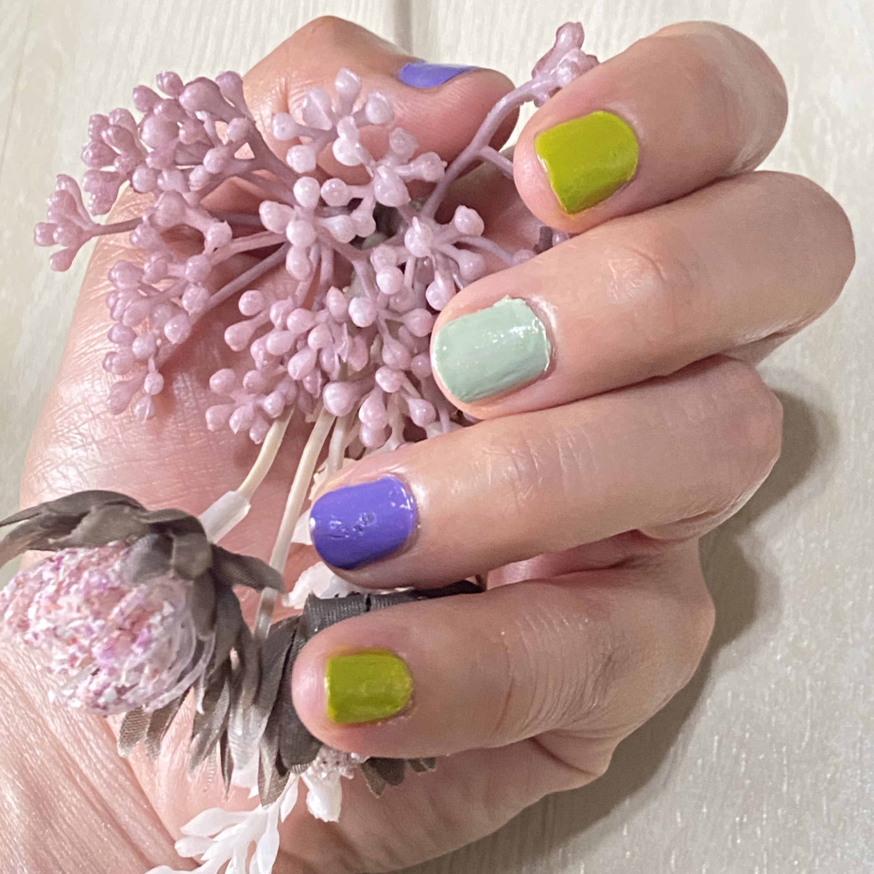 ジェルフィニッシュ ネイルカラー 764 カクタスメイクスパーフェクト/サリーハンセン/マニキュアを使ったクチコミ（3枚目）