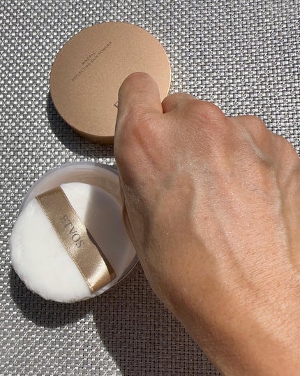 ミネラルリフレクティングスキンパウダー/エトヴォス/ルースパウダーを使ったクチコミ(3枚目)