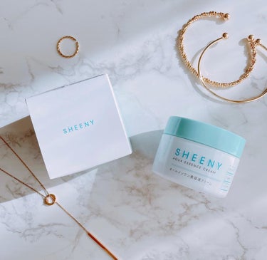 SHEENY
シーニー アクアエッセンスクリーム
⁡
𓍯𓍯𓍯𓍯𓍯𓍯𓍯𓍯𓍯𓍯𓍯𓍯𓍯𓍯𓍯𓍯𓍯
⁡
今月から使用始めたMADE IN JAPANの水分クリーム😊✨
こちらは化粧水でお肌を整えたあとに使用する乳