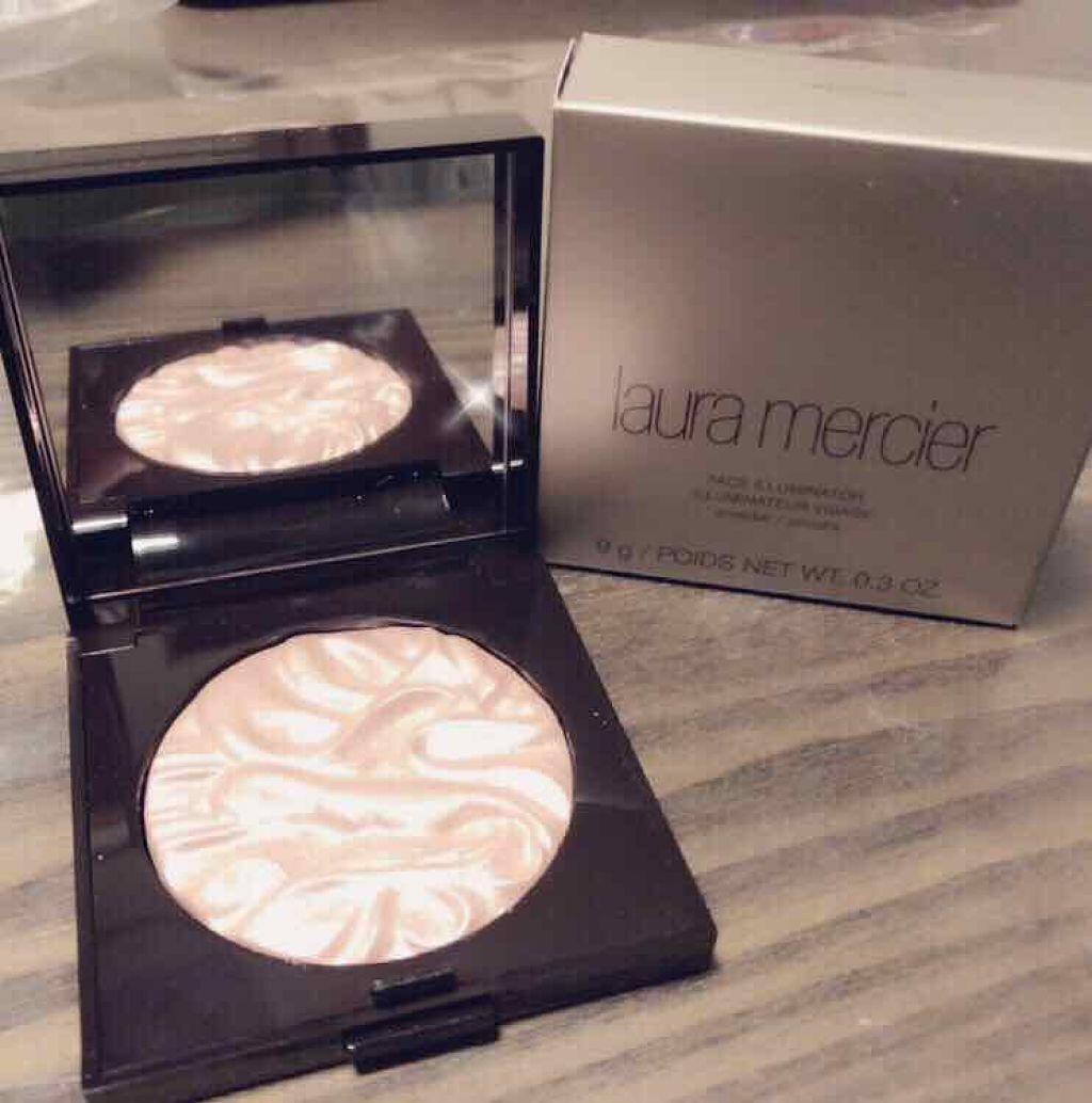 フェイスイルミネーター/ローラ メルシエ/パウダーハイライトを使ったクチコミ(1枚目)