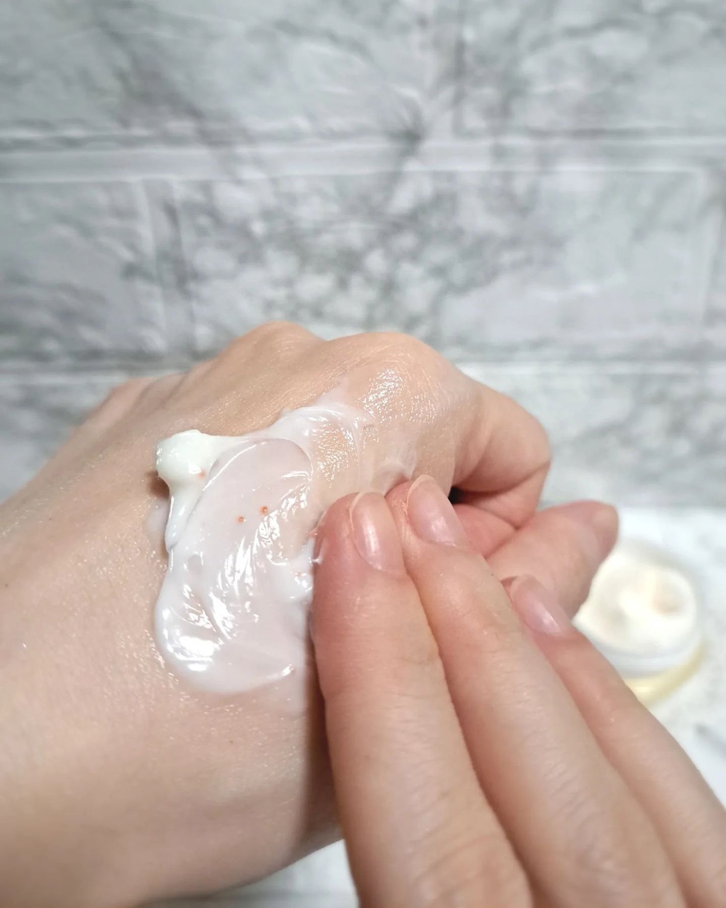 アンティミリ Wオイルイン クリーム/ナリス化粧品/フェイスクリームを使ったクチコミ(6枚目)