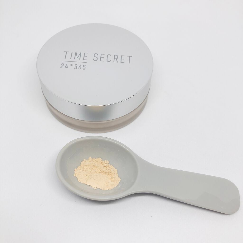 なーらっく on LIPS 「テカリ・ヨレを防ぐ封印パウダー✨「TIMESECRET(タイム..」(2枚目)