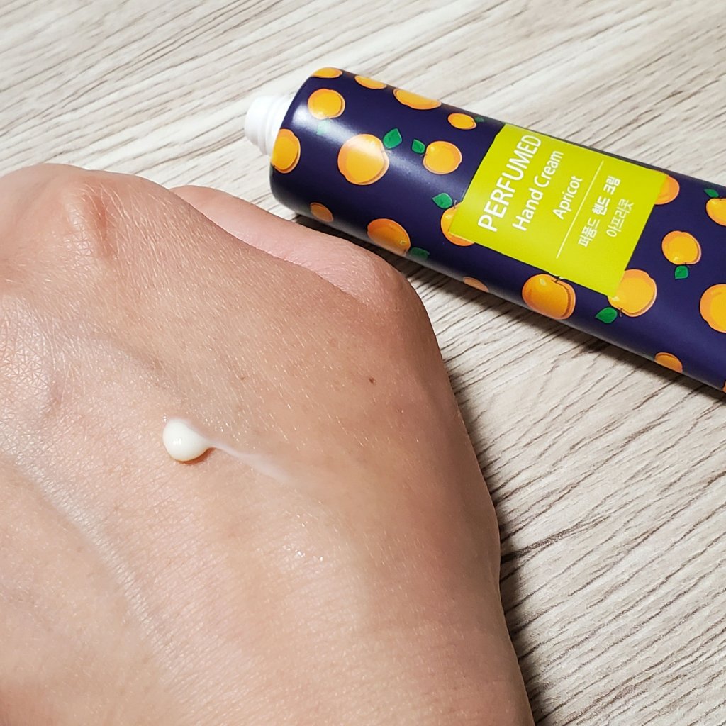 パフュームド ハンドクリーム アプリコット/the SAEM/ハンドクリームを使ったクチコミ（2枚目）