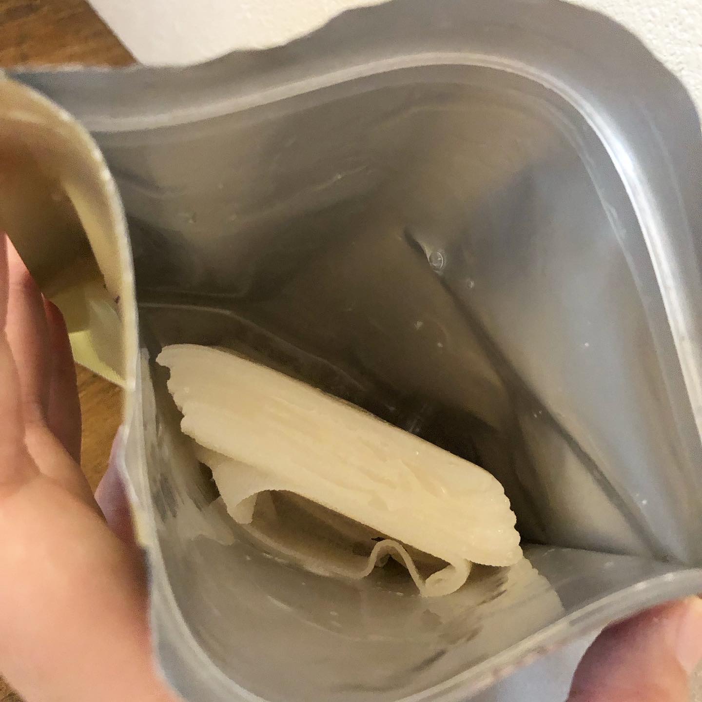 モイスチュアマイルドホワイト パーフェクトエッセンス/モイスチュアマイルド ホワイト/オールインワン化粧品を使ったクチコミ（3枚目）