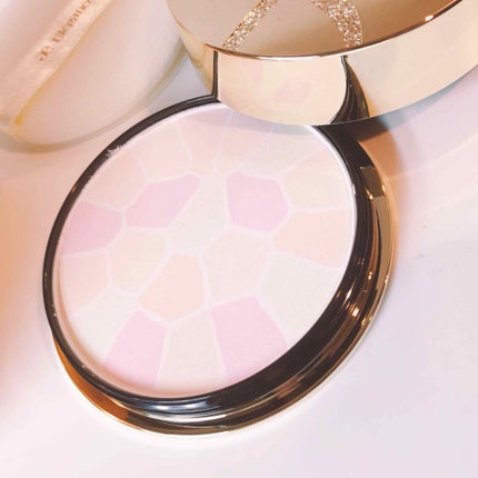 ラ プードル オートニュアンス/Elégance/プレストパウダーを使ったクチコミ(2枚目)