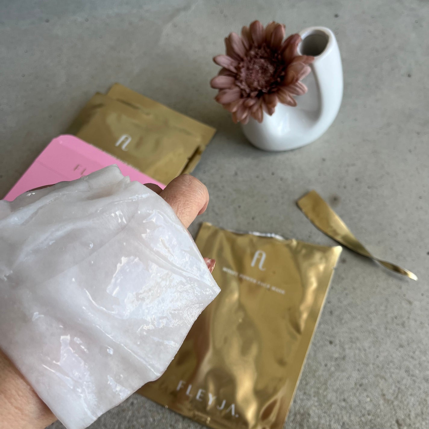 モイストパワーフェイスマスク/FLEYJA/シートマスク・パックを使ったクチコミ(2枚目)