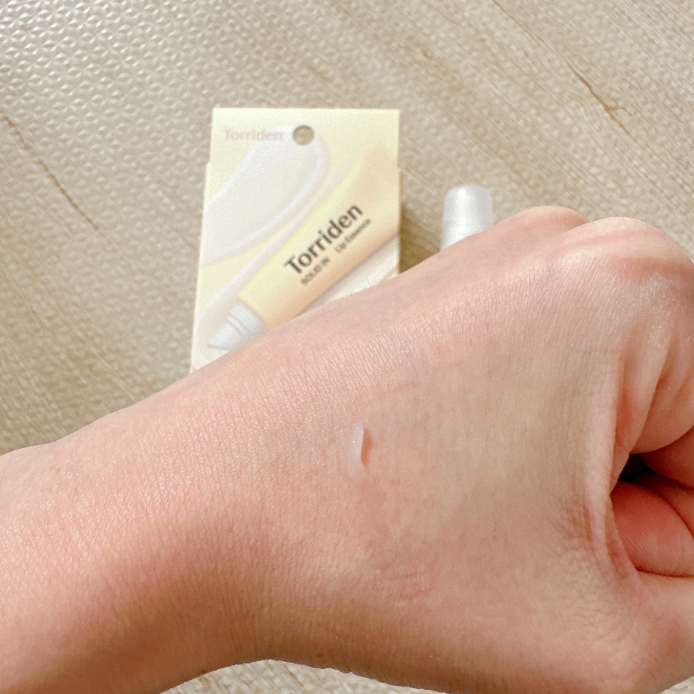 ソリッドイン リップエッセンス/Torriden/リップ美容液を使ったクチコミ(4枚目)