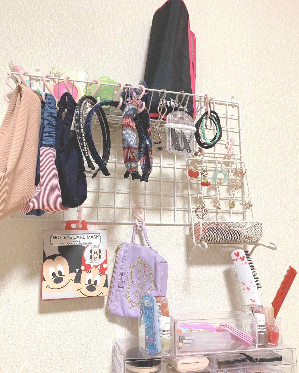 akari on LIPS 「#コスメ収納#リクエスト募集#映えコスメ私のコスメ収納です♥全..」(1枚目)