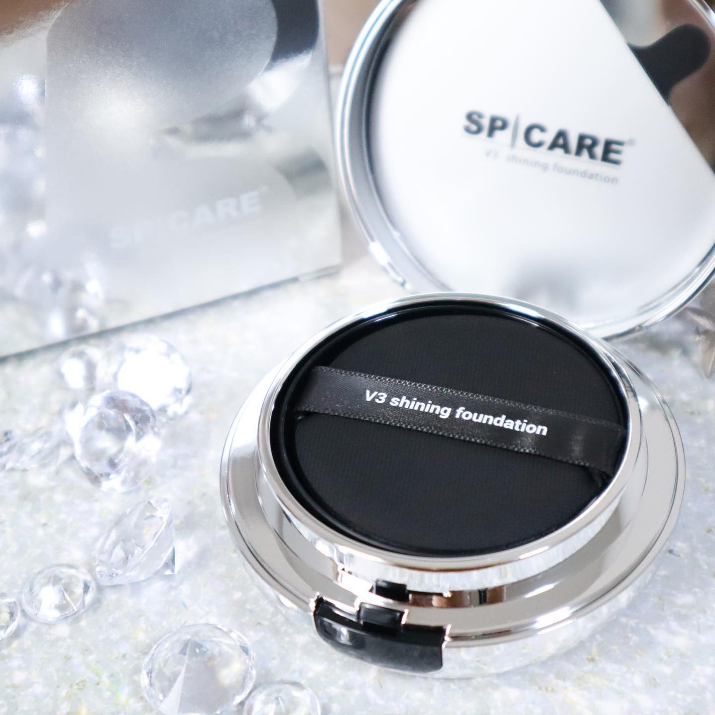 V3シャイニングファンデーション/SPICARE/クッションファンデーションを使ったクチコミ(2枚目)
