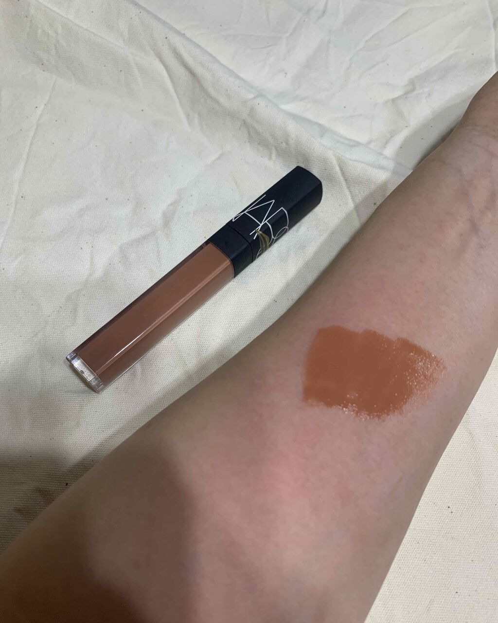 フォトグロス リップラッカー/NARS/リップグロスを使ったクチコミ（1枚目）