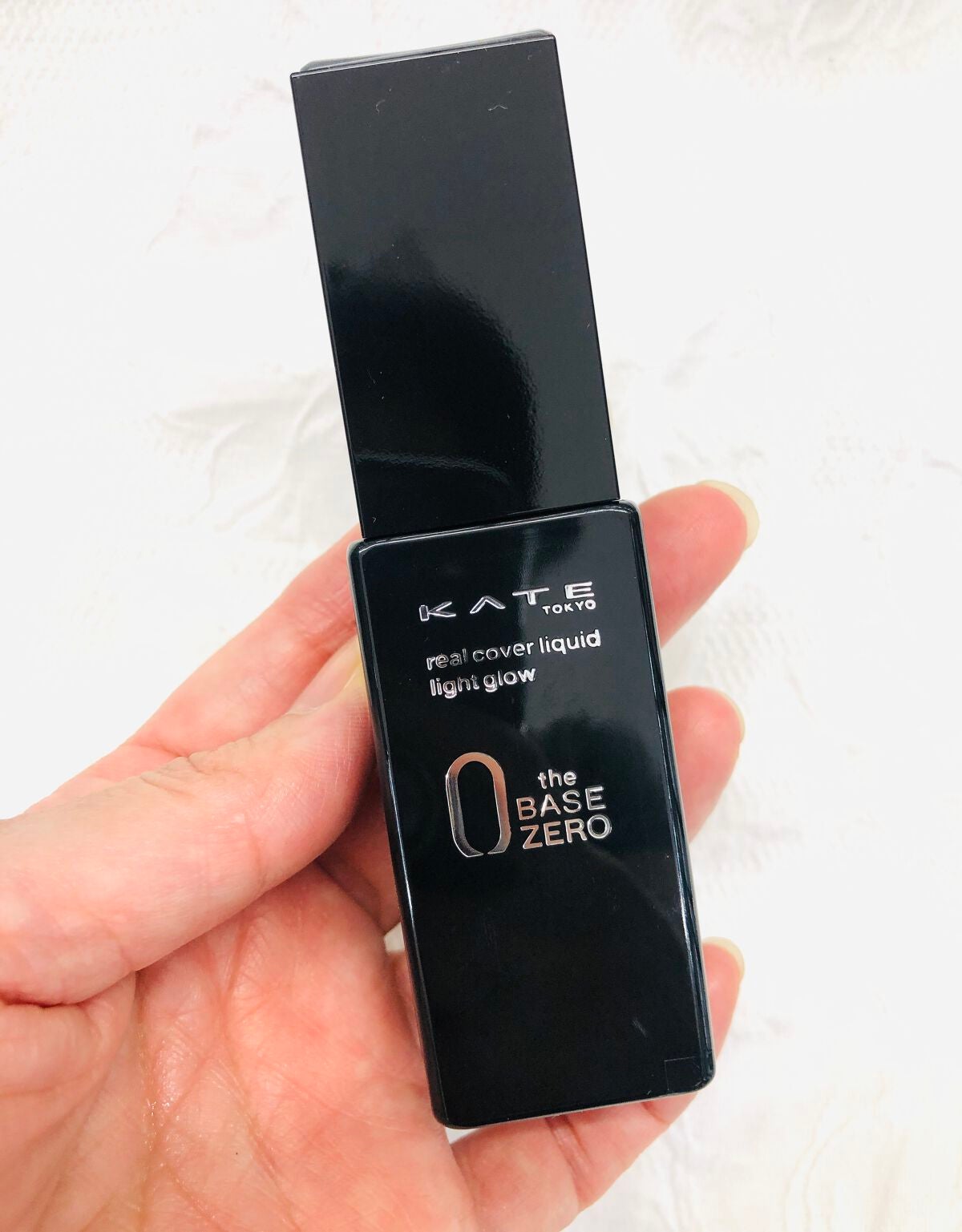 リアルカバーリキッド(ライトグロウ)/KATE/リキッドファンデーションを使ったクチコミ(1枚目)