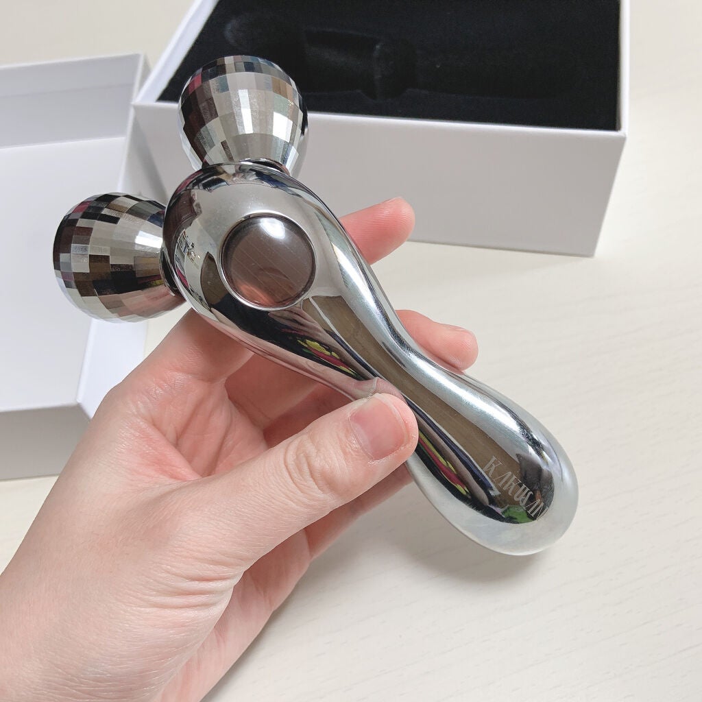 汚ブスのЯico♻︎フォロバ🙆♀️ on LIPS 「初の美顔器ローラ買ってみました笑笑大きいやつと小さいやつの2本..」(2枚目)