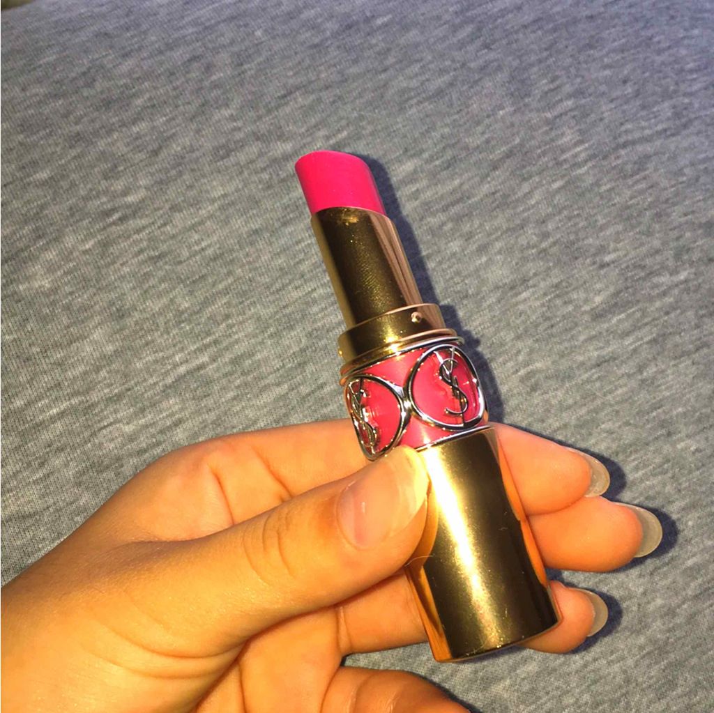 ルージュ ヴォリュプテ シャイン/YVES SAINT LAURENT BEAUTE/口紅を使ったクチコミ（2枚目）