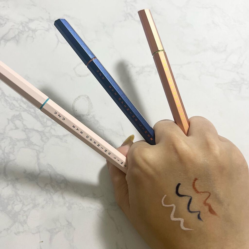 EYE OPENING LINER/UZU BY FLOWFUSHI/リキッドアイライナーを使ったクチコミ(2枚目)