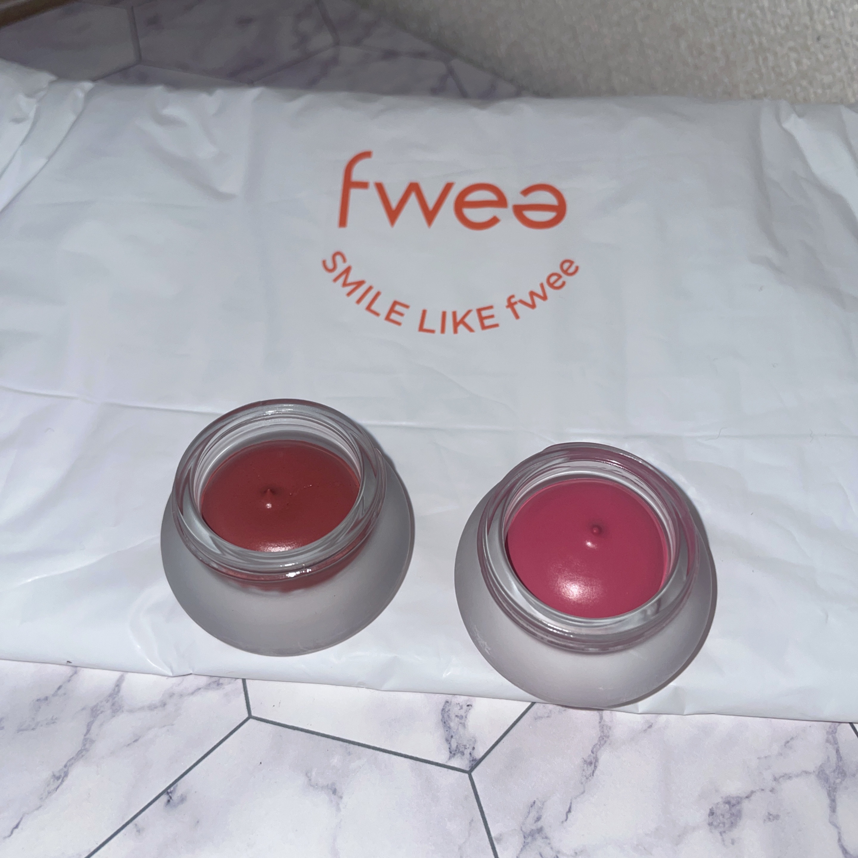 リップアンドチーク ブラーリープリンポット/fwee/口紅を使ったクチコミ（3枚目）