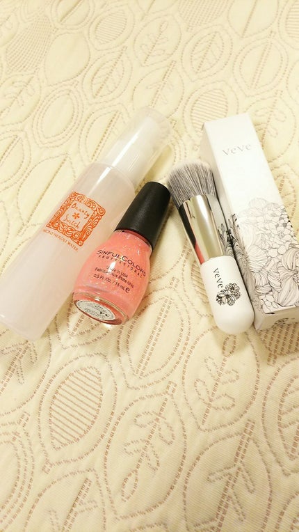 REVLON シンフルカラーズネイルエナメルのクチコミ「初レビュー✏️
楽天のラクシービューティーボックス6月
届きました💄
左から
🏢美・ファイ.....」(1枚目)