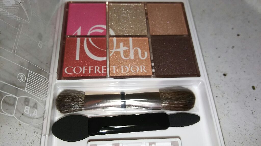 6セレクションアイズ/コフレドール/アイシャドウパレットを使ったクチコミ(2枚目)