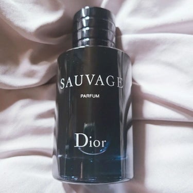 Dior ソヴァージュ パルファンのクチコミ「【Dior SAUVAGE PARFUM】

いい男の香りはまじでこの事。

香水選びで悩んで.....」（1枚目）