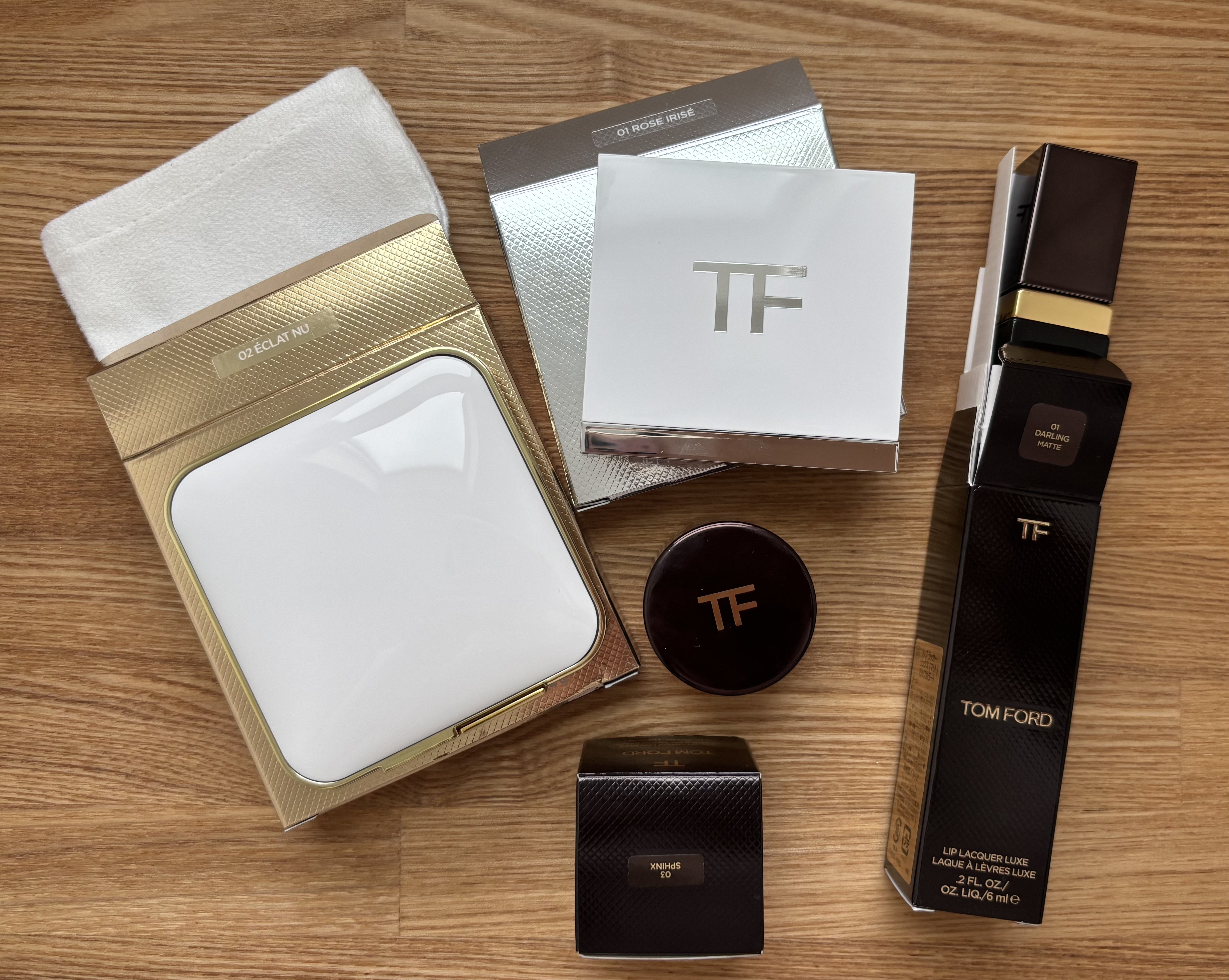 ソレイユ ネージュ グロウ ハイライター 01 ローズ イリゼ/TOM FORD BEAUTY/パウダーハイライトを使ったクチコミ（2枚目）