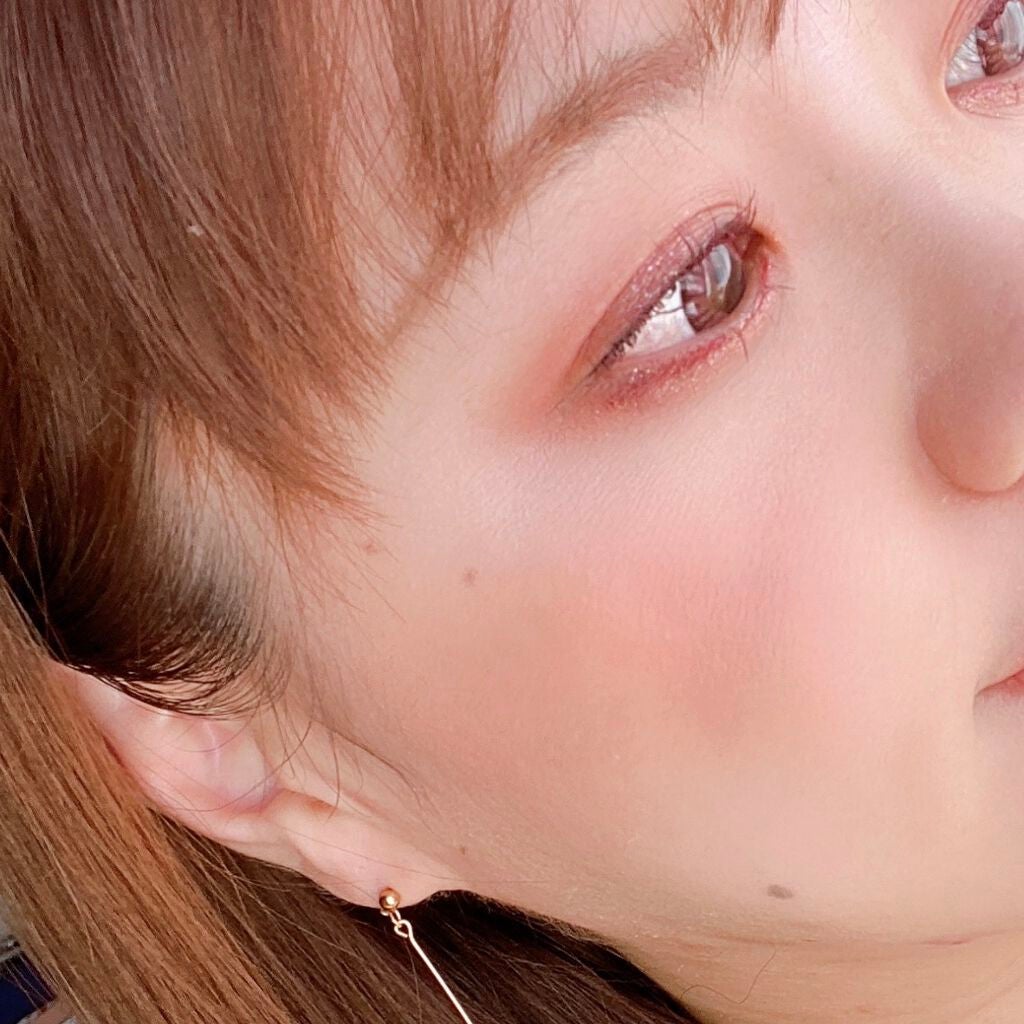 ハイビスカスチーク/AMRITARA/パウダーチークを使ったクチコミ(5枚目)