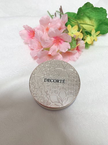 あの名品をプレゼント？！最強フェイスパウダー

COSME DECORTE様の50th Anniversary
キャンペーンに当選しました♡

商品名　フェイクパウダー　00 translucent

