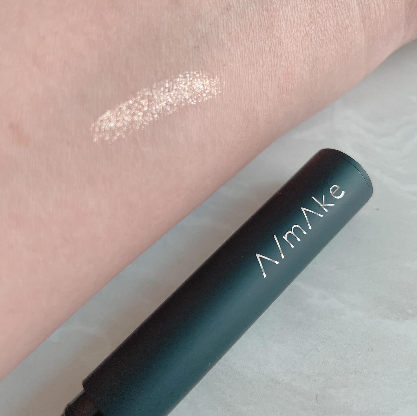 エーメイク グリッタースティック/A/mAke/グリッターを使ったクチコミ（3枚目）