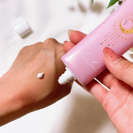 コラーゲンモイスチャーカラーコントロール/illuN/化粧下地を使ったクチコミ(2枚目)