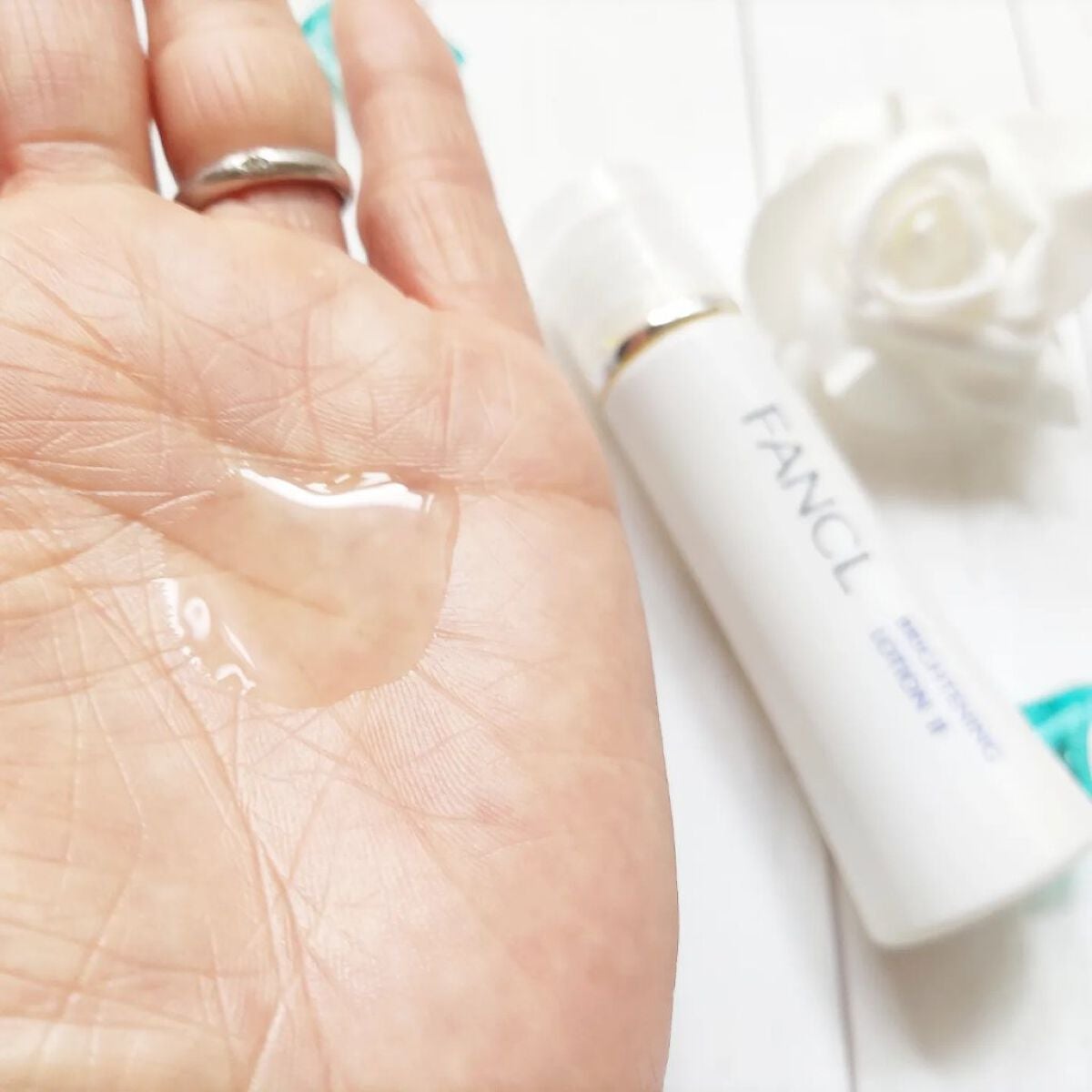 ブライトニング 化粧液 II しっとり<医薬部外品>/ファンケル/化粧水を使ったクチコミ(3枚目)