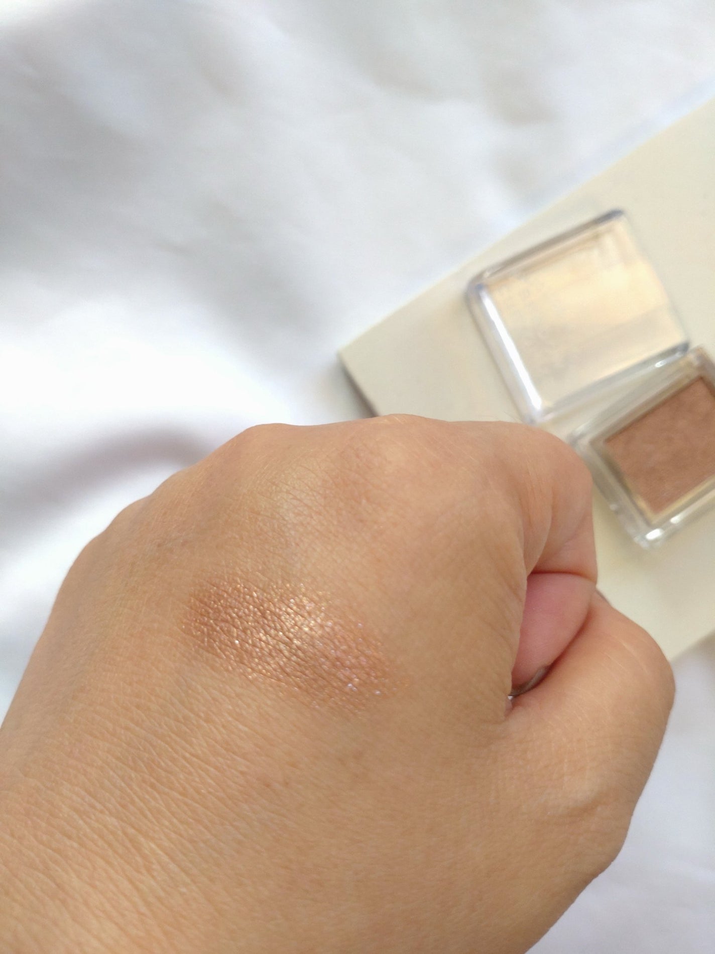 シャドーカスタマイズ/MAJOLICA MAJORCA/単色アイシャドウを使ったクチコミ(3枚目)