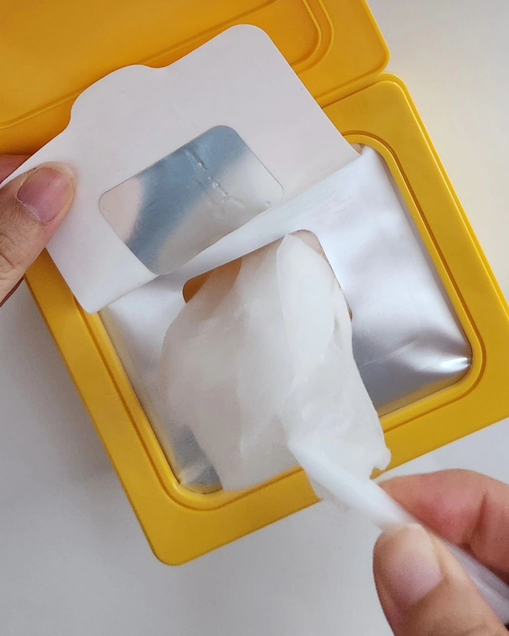 バイオームビタCグローデイリーシートマスク/UIQ/シートマスク・パックを使ったクチコミ（2枚目）