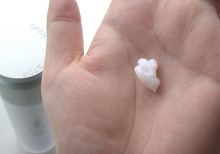 MQURE モレキュラーリペアヘアセラムのクチコミ「いろいろな髪の悩みにアプローチしてくれるという、新発想なヘアセラムを使ってみたよ♪
MQUR.....」(3枚目)