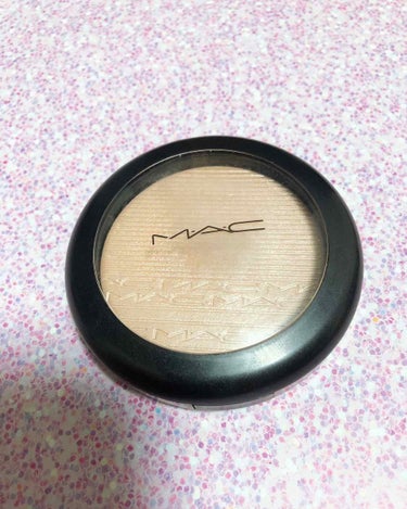 MAC エクストラディメンションスキンフィニッシュ ダブルグリーム(フェイスパウダー)

ラメ◎
光沢◎
ラメ飛び✖︎
持ち◎
コスパ◎

MACのハイライトといえば、あのマーブルのライトスカペードが有