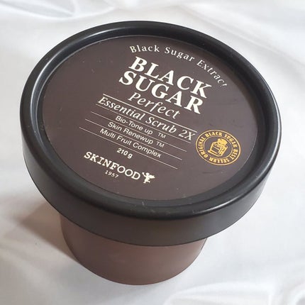 ブラックシュガー パーフェクト エッセンシャル スクラブ2X/SKINFOOD/洗い流すパック・マスクを使ったクチコミ(1枚目)