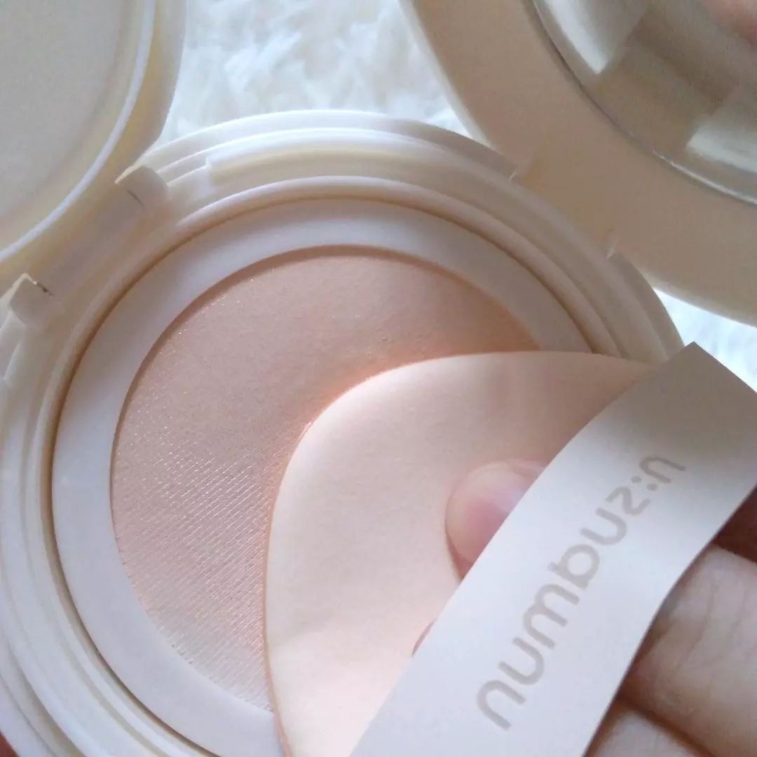 3番 ノーファンデ陶器肌トーンアップクッション/numbuzin/クッションファンデーションを使ったクチコミ（3枚目）