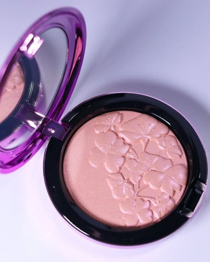 エクストラ ディメンション スキンフィニッシュ ペタリック メタリック/M・A・C/プレストパウダーを使ったクチコミ(2枚目)